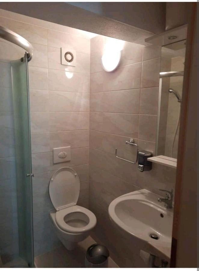 Vila Doris Hotel Baška Voda Kültér fotó